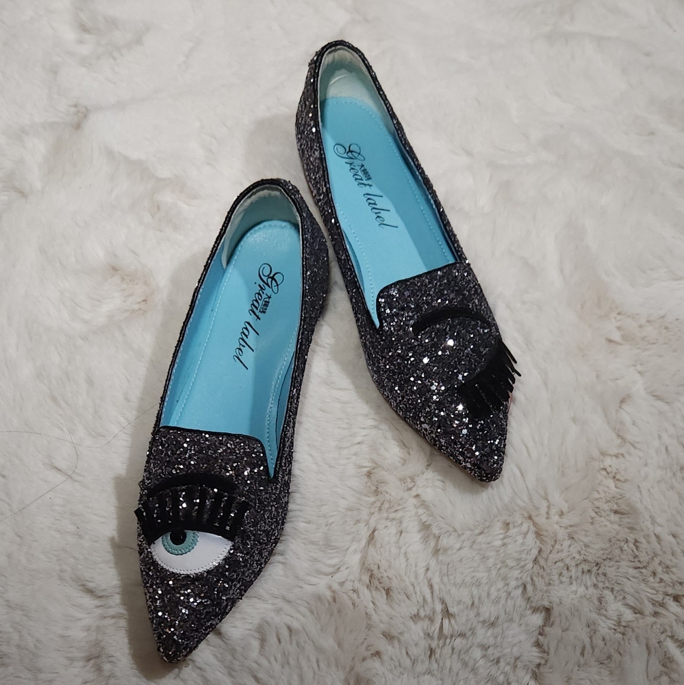 Winking Eye Flats new